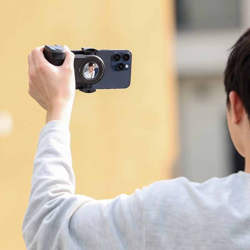 Ulanzi MA35 MagSafe Bluetooth Smartphone Camera Shutter and Grip - Image 14