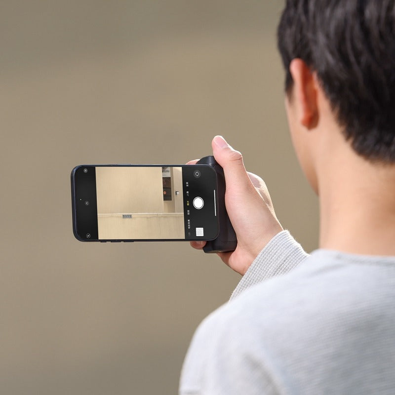 Ulanzi MA35 MagSafe Bluetooth Smartphone Camera Shutter and Grip - Image 20
